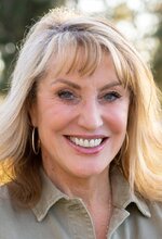 Jacqueline Martini Roberts Broker